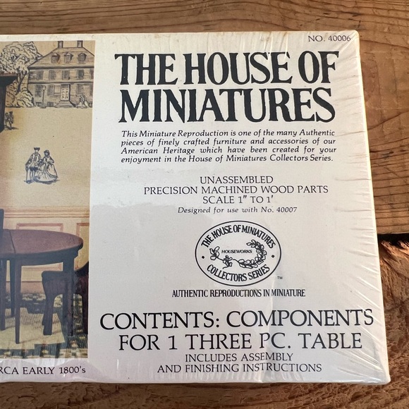 The house of miniatures Hepplewhite dining table dollhouse furniture NIB - Picture 3 of 4